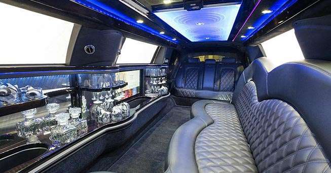 novato-lincoln-stretch-limo-interior-1-1